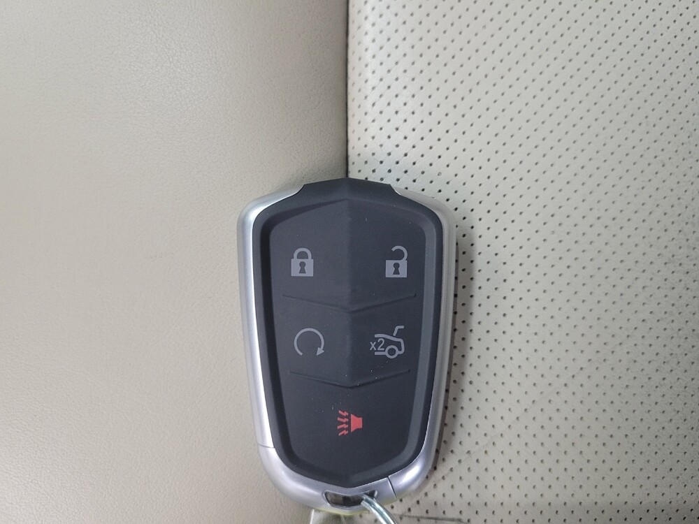 2016 Cadillac XTS in Highland, IN 46322 - 18077838 32