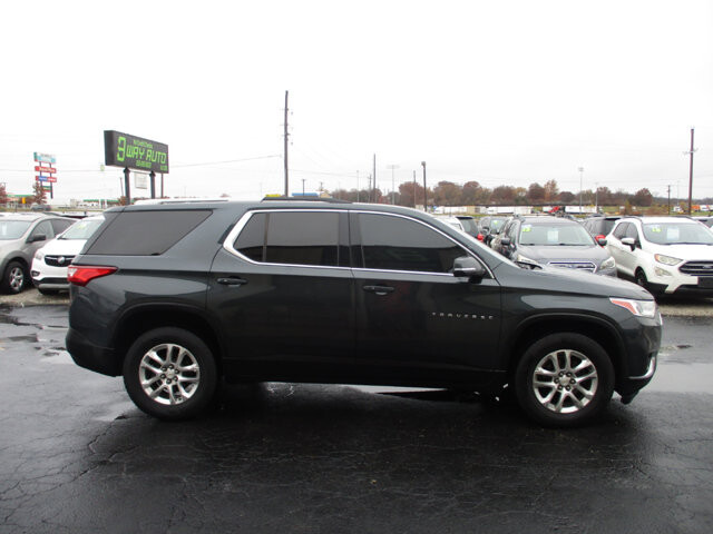 2018 Chevrolet Traverse in Oak Grove, MO 64075 - 18077864 4