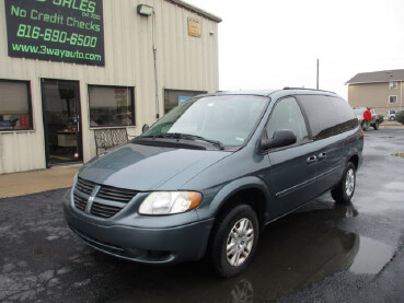 2005 Dodge Grand Caravan in Oak Grove, MO 64075