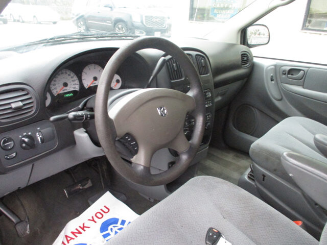 2005 Dodge Grand Caravan in Oak Grove, MO 64075 - 18077865 9