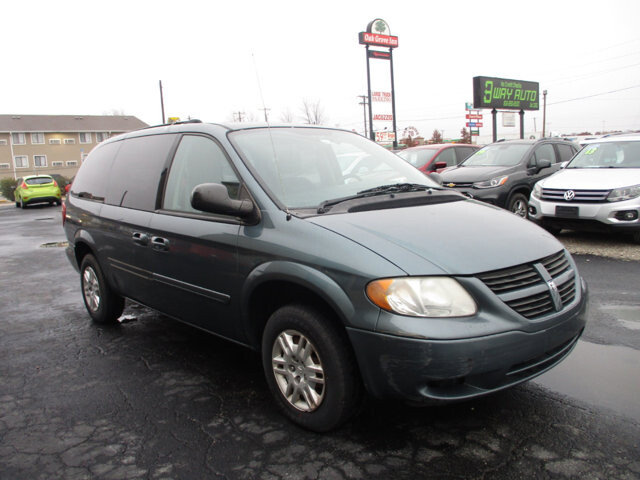 2005 Dodge Grand Caravan in Oak Grove, MO 64075 - 18077865 3