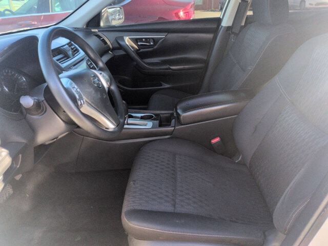 2018 Nissan Altima in North Little Rock, AR 72117-1620 - 18077870 5