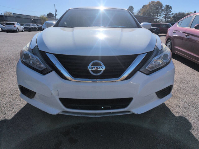 2018 Nissan Altima in North Little Rock, AR 72117-1620 - 18077870 2