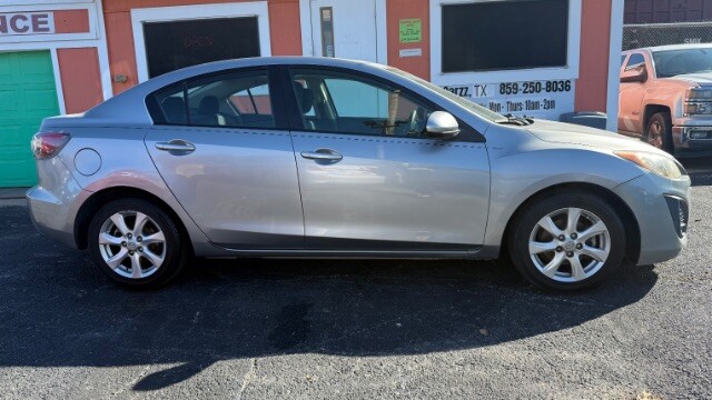 2011 Mazda MAZDA3 in Dallas, TX 75228 - 18077882 4