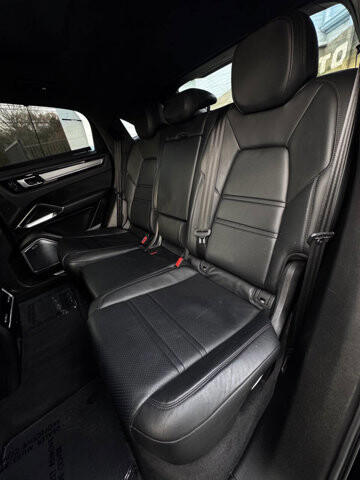 2020 Porsche Cayenne in Eastpointe, MI 48021 - 18077885 9