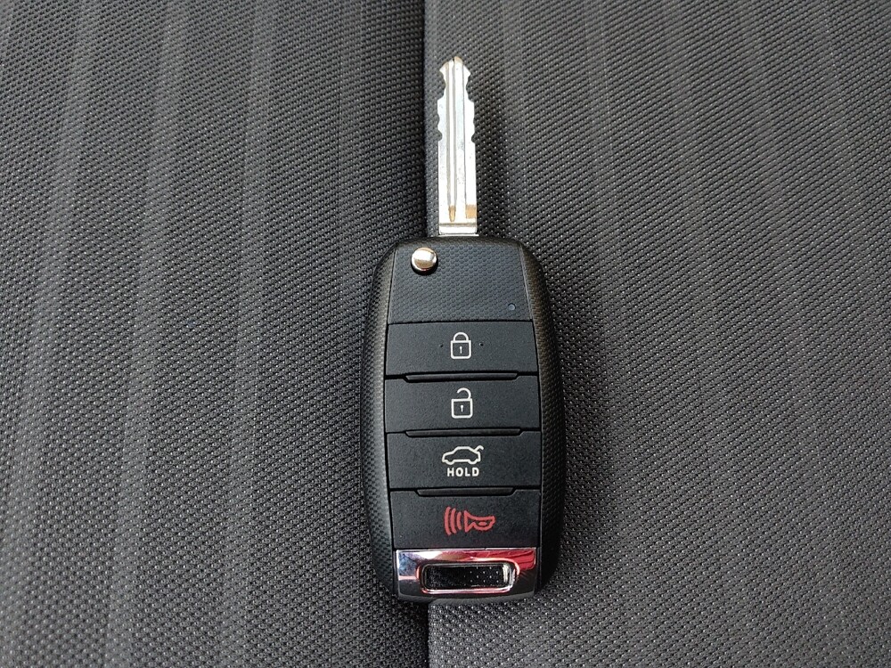 2017 Kia Forte in Jackson, MS 39211 - 18077906 32