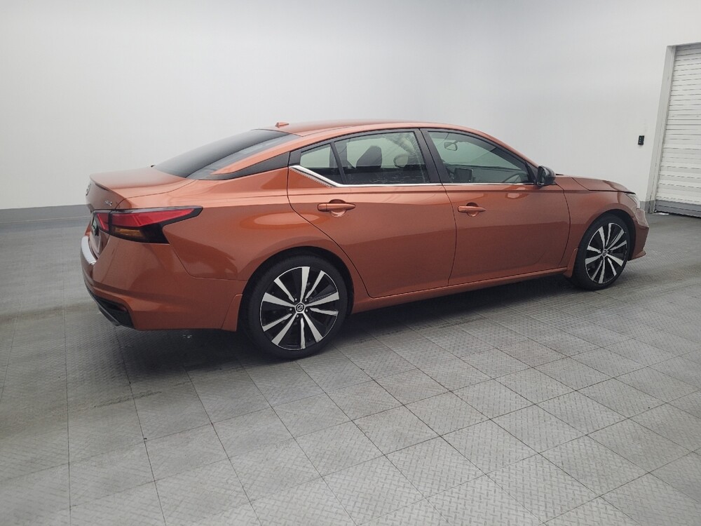 2021 Nissan Altima in Gainesville, FL 32609 - 18077950 10