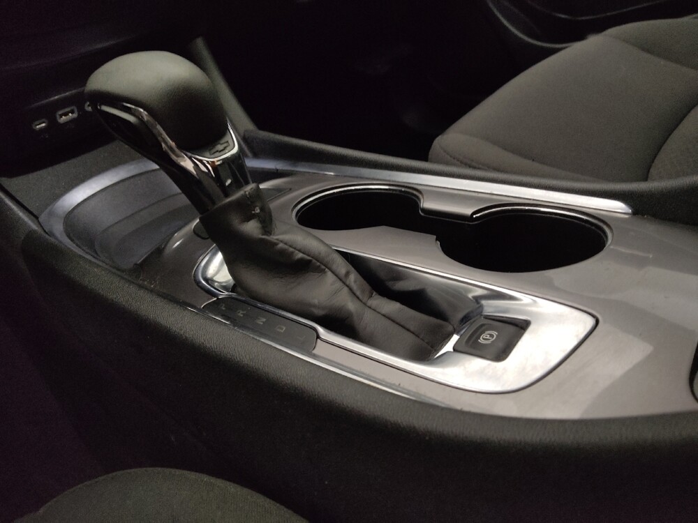 2022 Chevrolet Malibu in Denver, CO 80012 - 18077968 26