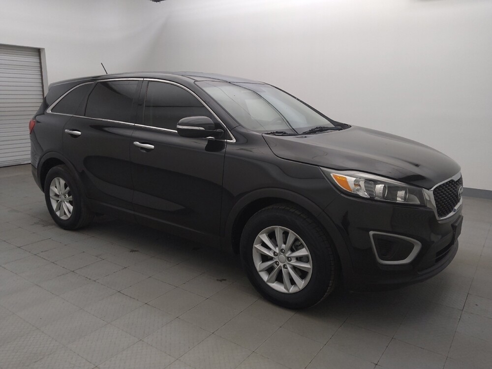 2018 Kia Sorento in Houston, TX 77060 - 18077980 11