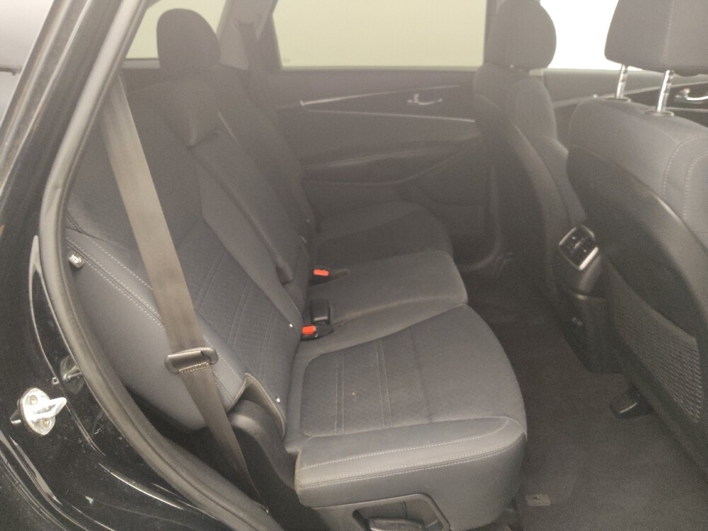 2018 Kia Sorento in Houston, TX 77060 - 18077980 19