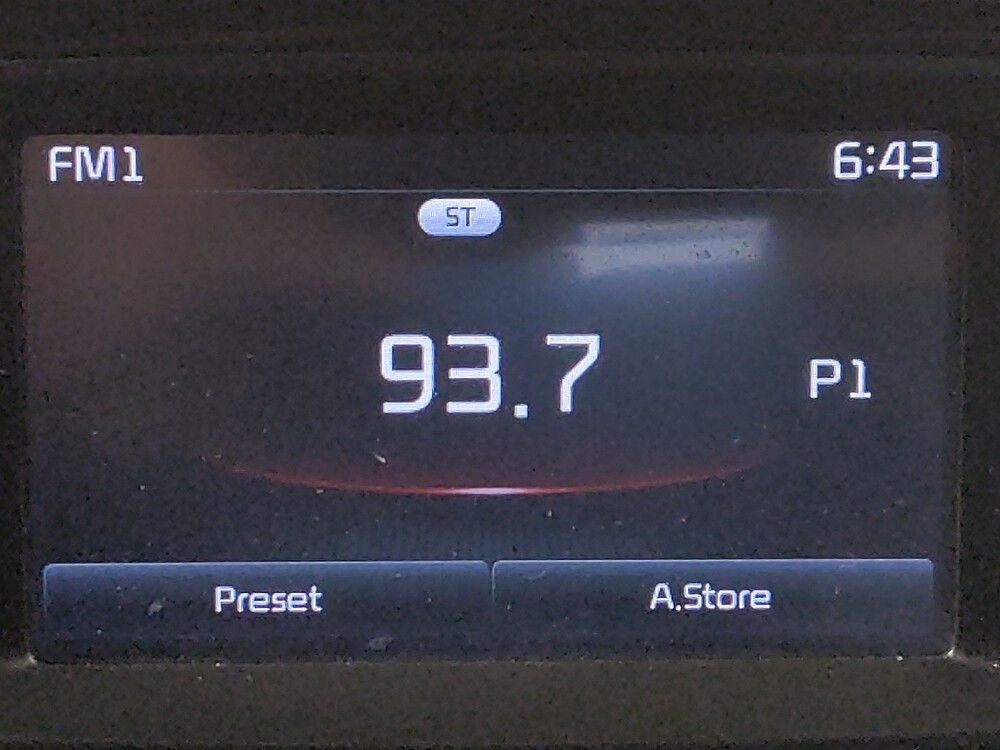 2018 Kia Sorento in Houston, TX 77060 - 18077980 25