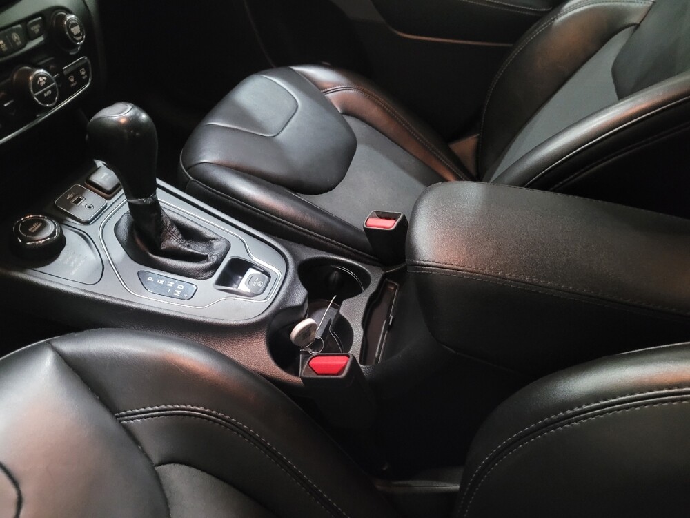 2019 Jeep Cherokee in New Castle, DE 19720 - 18078000 26