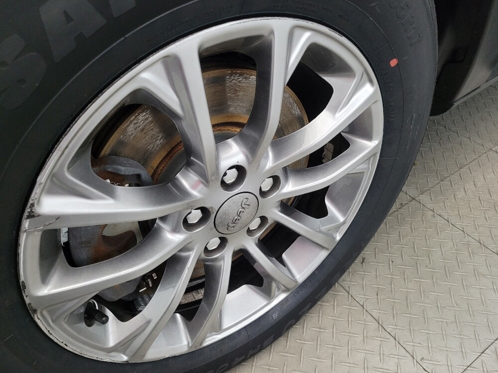 2019 Jeep Cherokee in New Castle, DE 19720 - 18078000 31