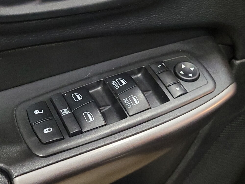 2019 Jeep Cherokee in New Castle, DE 19720 - 18078000 27