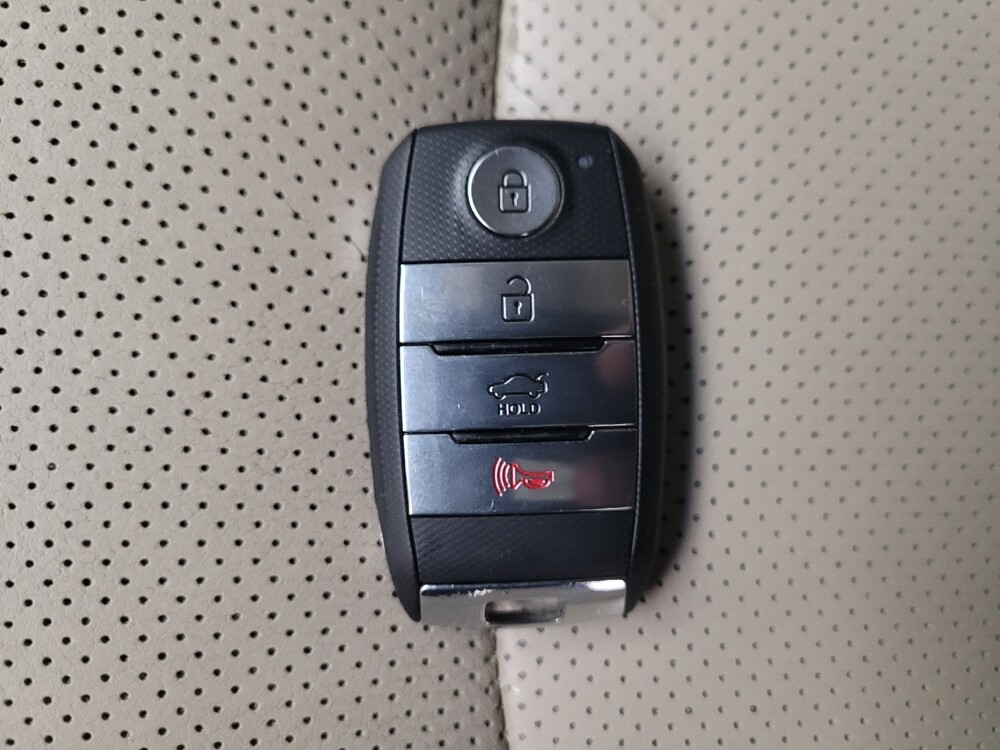 2015 Kia Optima in Grand Rapids, MI 49508 - 18078011 32