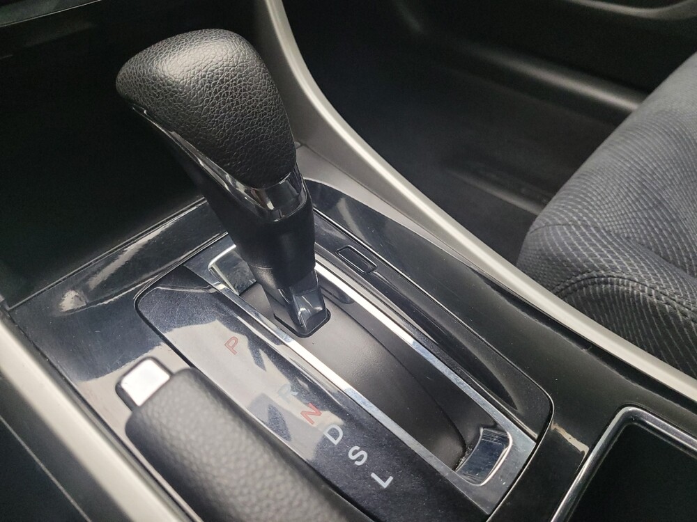 2016 Honda Accord in Eastpointe, MI 48021 - 18078061 26