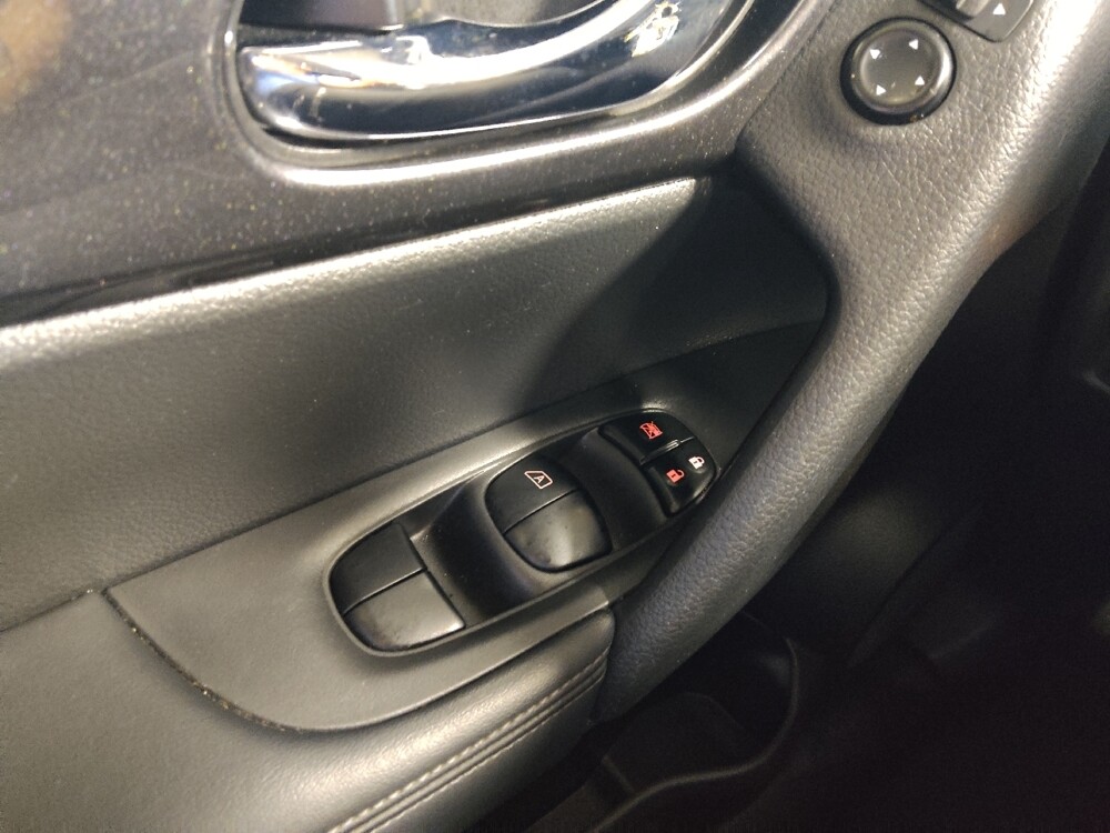 2017 Nissan Rogue in Jackson, MS 39211 - 18078070 27