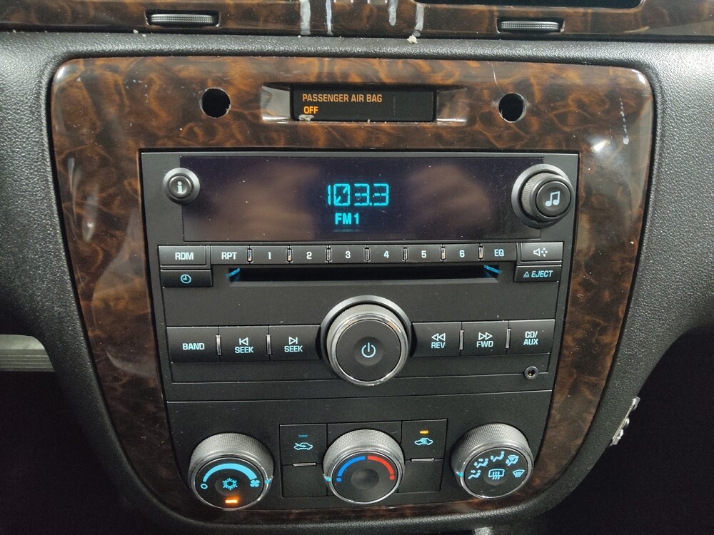 2014 Chevrolet Impala in Macon, GA 31210 - 18078106 25