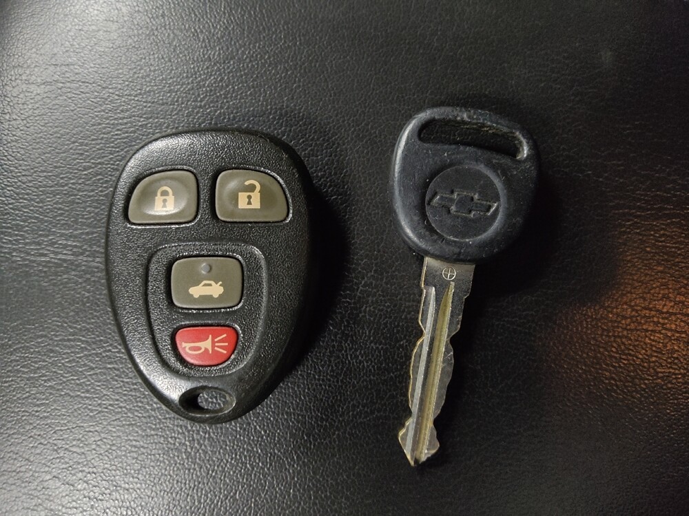 2014 Chevrolet Impala in Macon, GA 31210 - 18078106 32