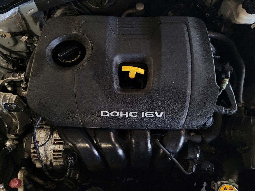 2017 Hyundai Elantra in Gainesville, FL 32609 - 18078126 30