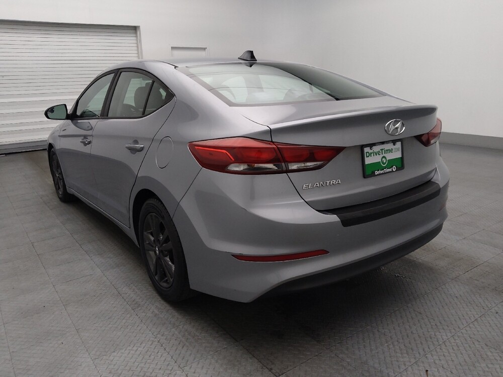 2017 Hyundai Elantra in Gainesville, FL 32609 - 18078126 5