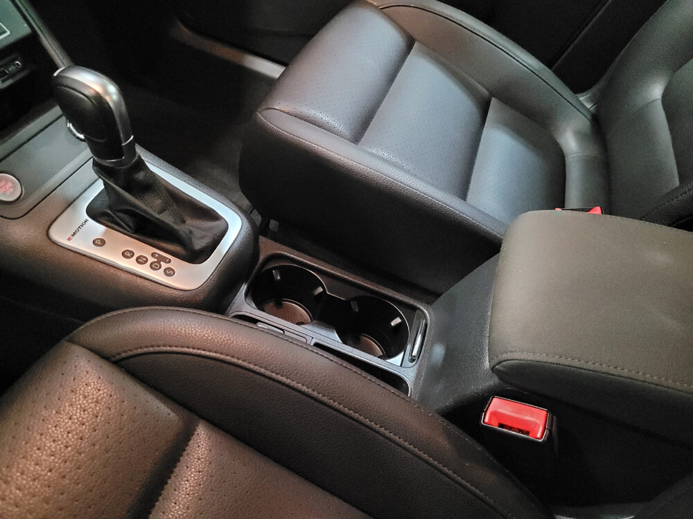 2017 Volkswagen Tiguan in Plymouth Meeting, PA 19462 - 18078196 26