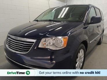 2016 Chrysler Town & Country in Fairfield, OH 45014
