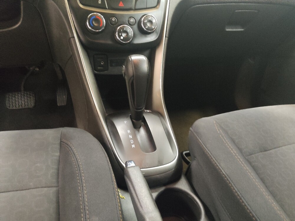 2018 Chevrolet Trax in Fairfield, OH 45014 - 18078200 26