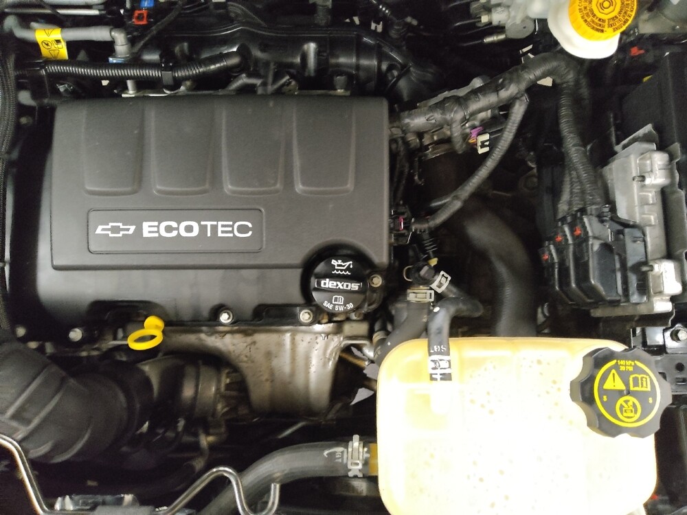 2018 Chevrolet Trax in Fairfield, OH 45014 - 18078200 30