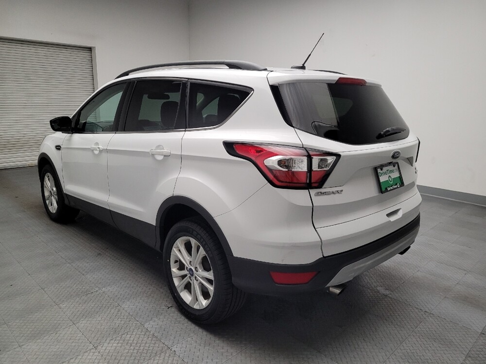 2018 Ford Escape in Montclair, CA 91763 - 18078208 5