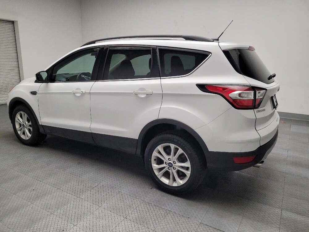 2018 Ford Escape in Montclair, CA 91763 - 18078208 3