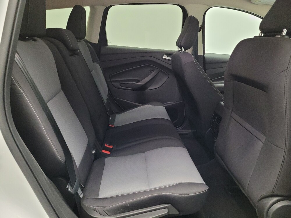 2018 Ford Escape in Montclair, CA 91763 - 18078208 19