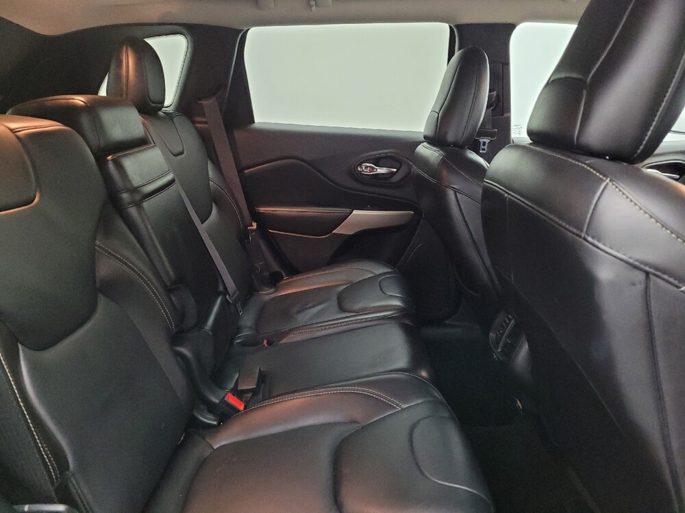 2018 Jeep Cherokee in Columbus, OH 43231 - 18078211 19