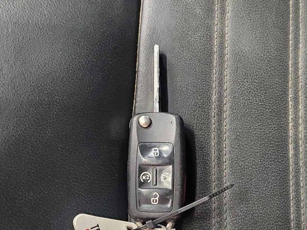 2017 Volkswagen Passat in Fort Worth, TX 76116 - 18078278 32