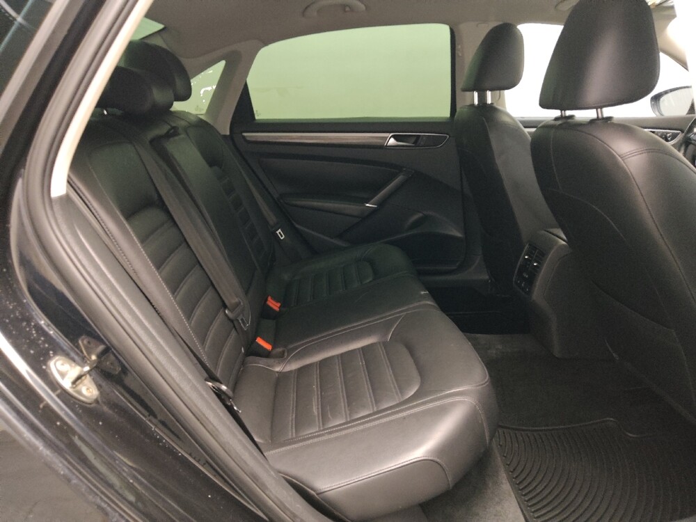 2017 Volkswagen Passat in Fort Worth, TX 76116 - 18078278 19