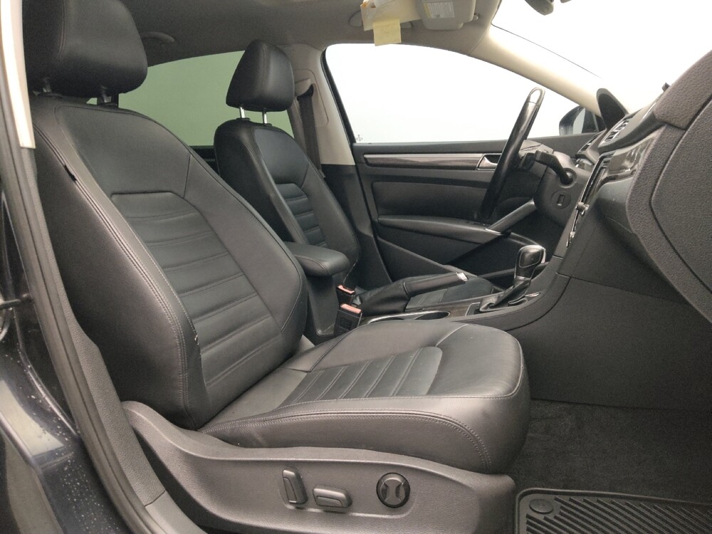 2017 Volkswagen Passat in Fort Worth, TX 76116 - 18078278 21