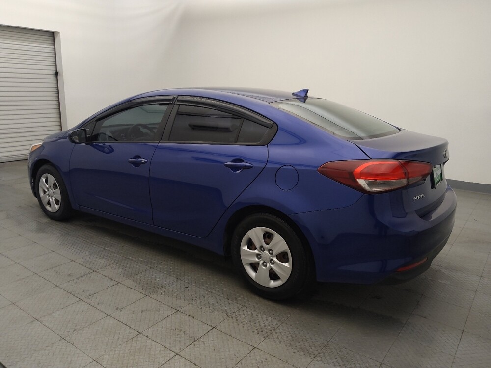 2017 Kia Forte in Houston, TX 77074 - 18078317 3