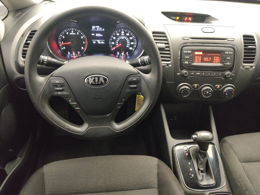 2017 Kia Forte in Houston, TX 77074 - 18078317 22