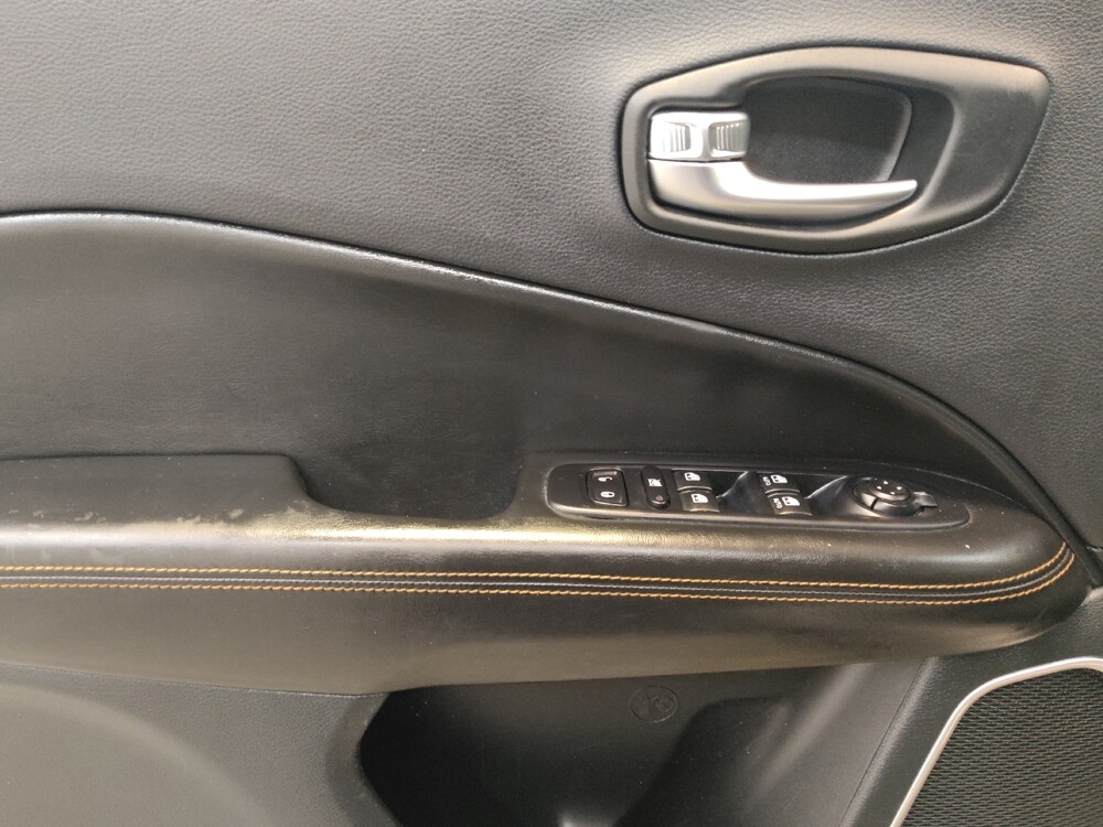 2019 Jeep Compass in Cincinnati, OH 45255 - 18078319 27