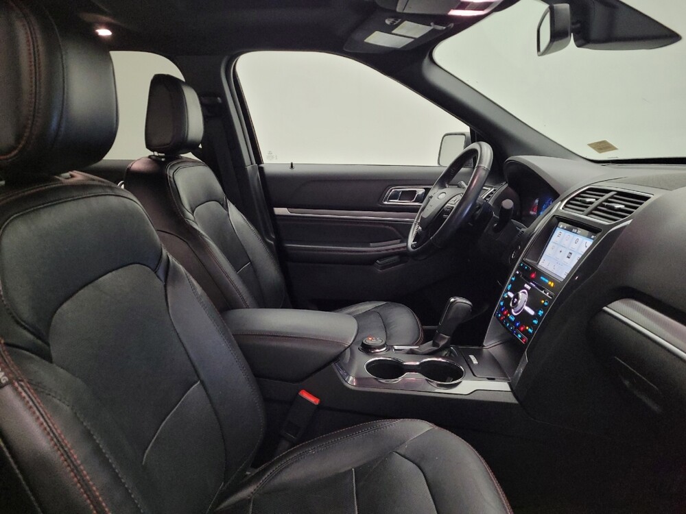 2018 Ford Explorer in Louisville, KY 40258 - 18078324 21