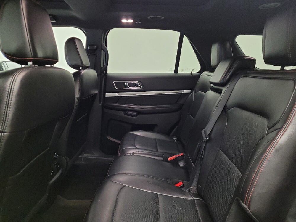 2018 Ford Explorer in Louisville, KY 40258 - 18078324 18