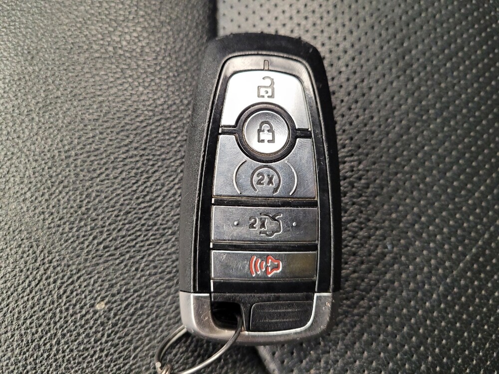 2018 Ford Explorer in Louisville, KY 40258 - 18078324 32