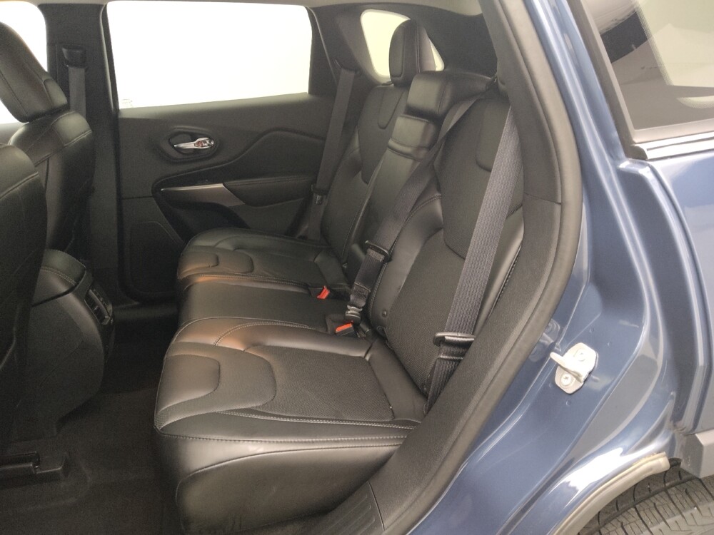 2019 Jeep Cherokee in St. Louis, MO 63125 - 18078339 18