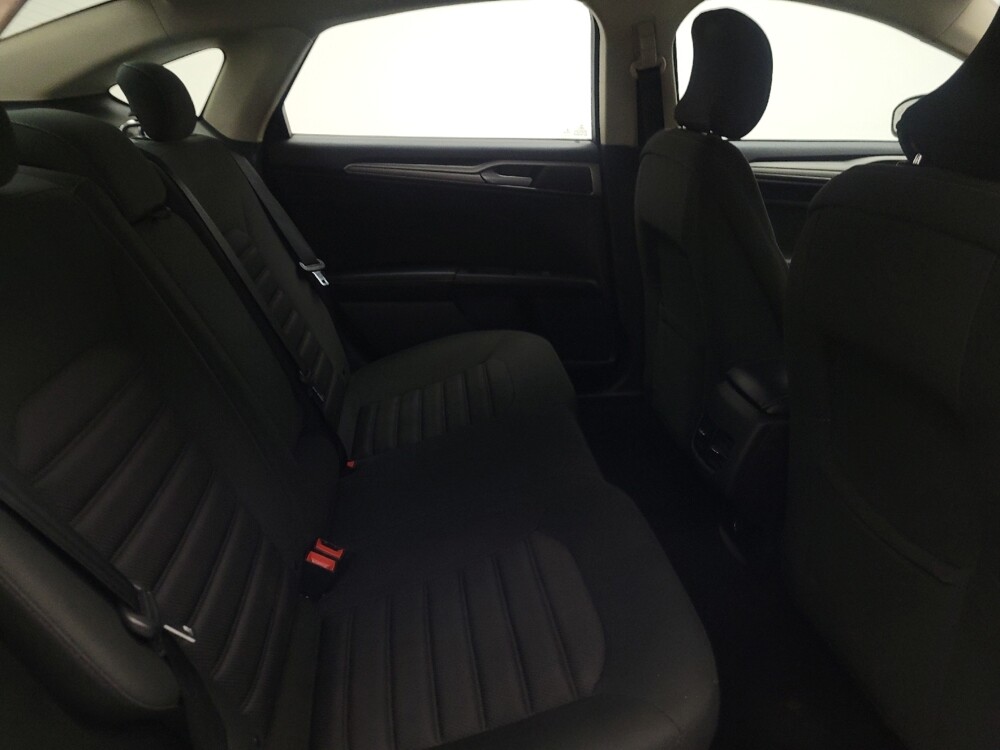 2019 Ford Fusion in Midlothian, IL 60445 - 18078342 19