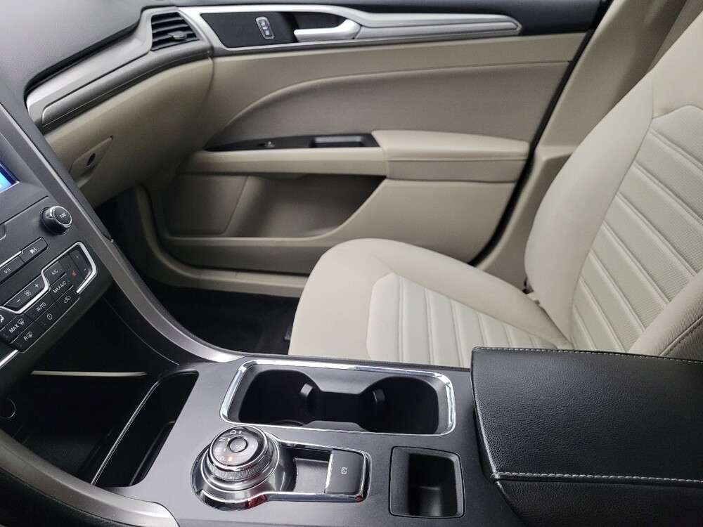 2020 Ford Fusion in Lombard, IL 60148 - 18078346 26