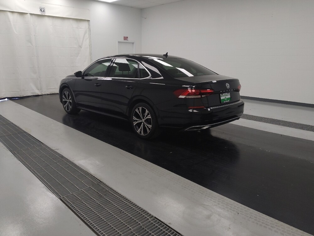 2021 Volkswagen Passat in St. Louis, MO 63125 - 18078417 5