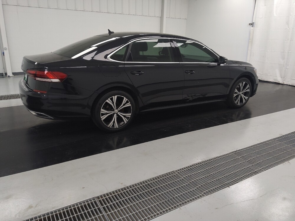 2021 Volkswagen Passat in St. Louis, MO 63125 - 18078417 10