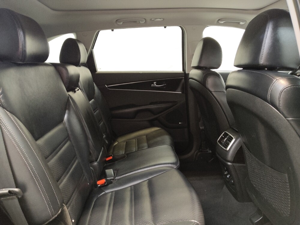 2019 Kia Sorento in Cincinnati, OH 45255 - 18078452 19