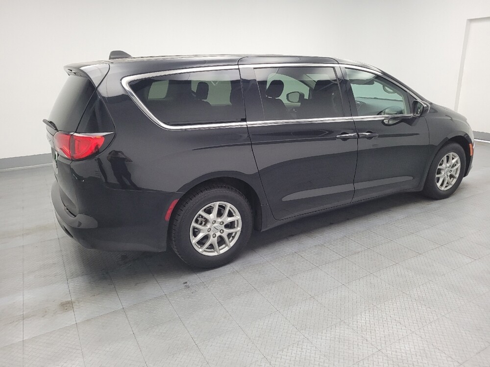 2022 Chrysler Voyager in Huntsville, AL 35816 - 18078459 10