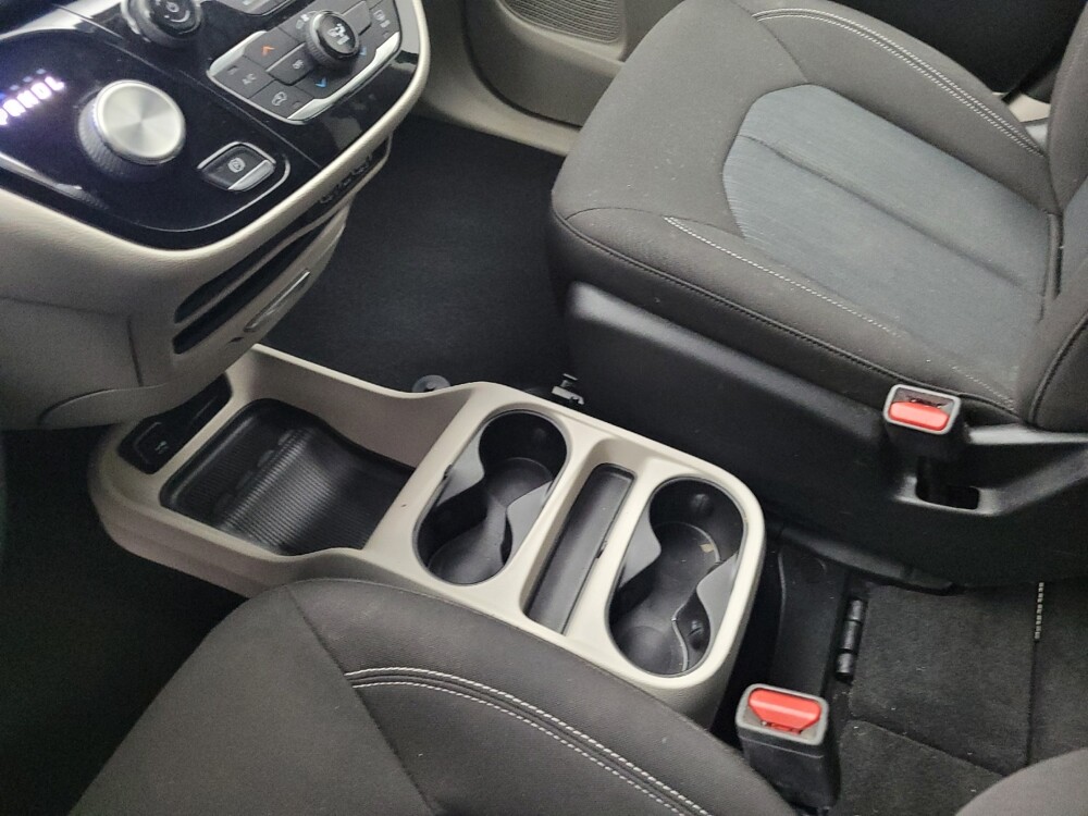 2022 Chrysler Voyager in Huntsville, AL 35816 - 18078459 26